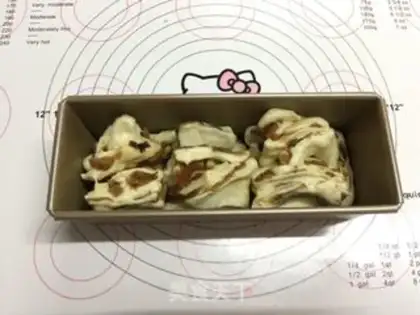 Make Christmas bread step 21