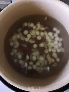 Make Red Bean Lotus lilies step 1