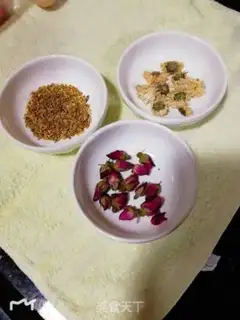 Make Three peanuts for tea step 0