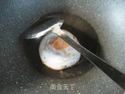 Make Duck eggs, cabbage step 1