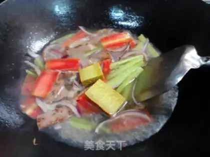Make Curry hot noodles step 10