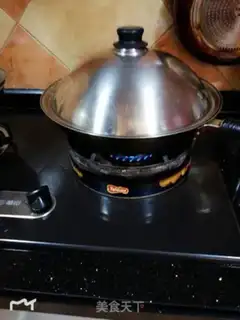Make Fresh milk varnish eggs step 4
