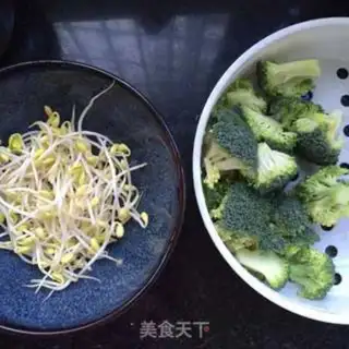 Make Bean sprouts step 0