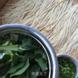 Make The green-sweety man step 4