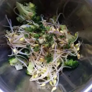 Make Bean sprouts step 3