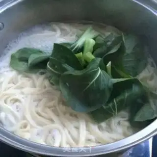 Make The green-sweety man step 6