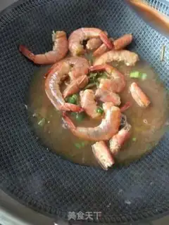 Make Sauce and shrimp congee step 9