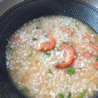Make Sauce and shrimp congee step 12