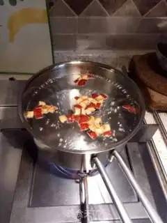 Make ♪ Red-tree guacamole ♪ step 1