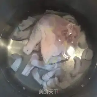Make Pepper pig belly chicken soup step 2