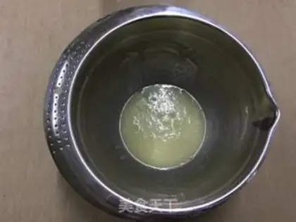 Make A meringue chip step 1