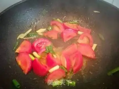 Make Tomato goldfish soup step 2