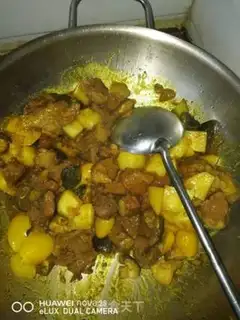 Make Curry beef rice step 3