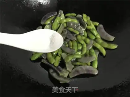 Make Bean-fried lamb-eyes step 4
