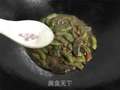Make Bean-fried lamb-eyes step 8