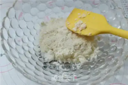 Make Coconut round bread step 4