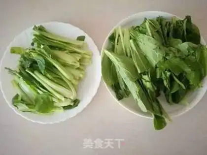 Make Golden mushrooms and green vegetables step 1