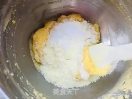 Make Pineapple cream bun step 4