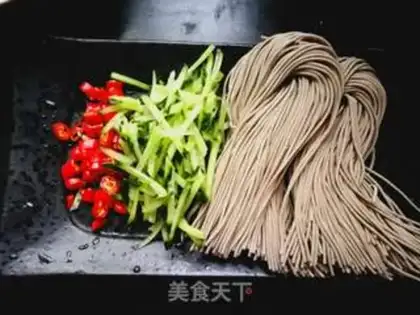Make Spicy noodles step 1