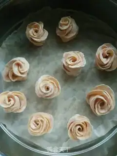 Make ♪ Red potato rose roll ♪ step 9