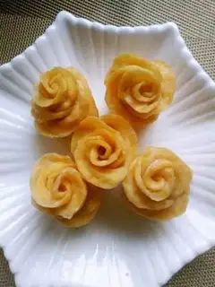 Make ♪ Red potato rose roll ♪ step 10