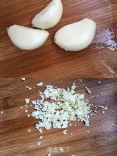 Make Garlic spinach step 1