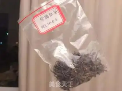 Make Mongolian salt tea step 1