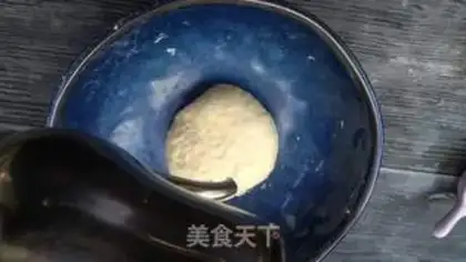 Make Milk honeycakes step 3