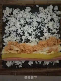 Make Delicious hand roll sushi step 9