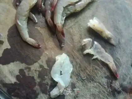 Make HOW TO MAKE A Q-BALL SHRIMP SLIP step 0