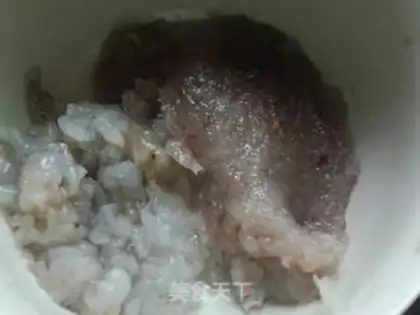 Make HOW TO MAKE A Q-BALL SHRIMP SLIP step 2