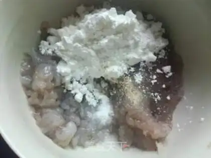 Make HOW TO MAKE A Q-BALL SHRIMP SLIP step 3