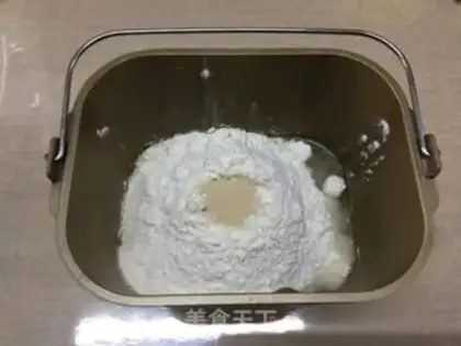 Make Meat-crawling bread step 0