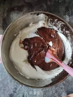 Make Melvin chocolate cake step 11
