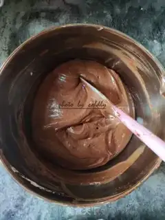 Make Melvin chocolate cake step 12
