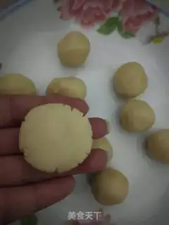 Make Sesame peaches step 5