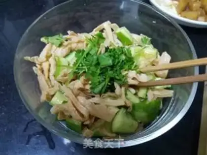 Make Little cucumber platter chicken wings step 3