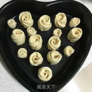 Make Heart-shaped rose bread step 8