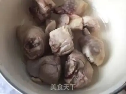 Make Xinjiang chicken step 1