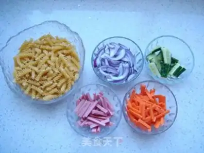 Make Tomato sauce Spiral pasta step 0