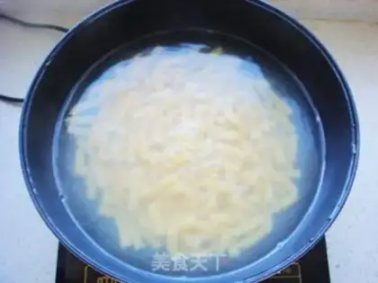 Make Tomato sauce Spiral pasta step 2