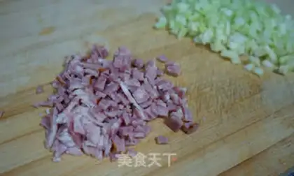 Make Soy shrimp fried rice step 1