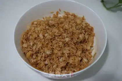 Make Soy shrimp fried rice step 4