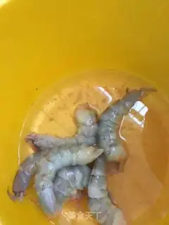 Make Shrimp broccoli step 1