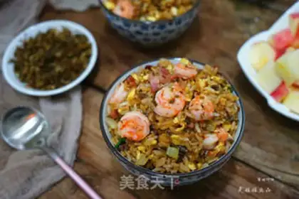 Make Soy shrimp fried rice step 17