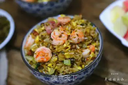 Make Soy shrimp fried rice step 18