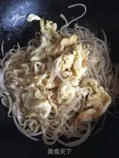 Make Green bean sprouts, noodles step 8