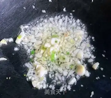 Make Shrimp and soy noodles step 3