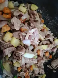 Make Curry beef potatoes step 3