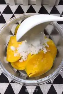 Make Roasted melon pie step 2